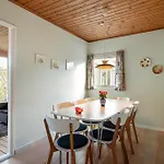 Well-equipped On A Natural Plot In Peaceful Surroundings At Oer Just 200 M From Dunes And Family-friendly Дом отдыха