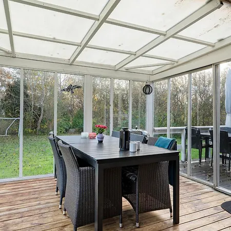 Дом отдыха Well-equipped On A Natural Plot In Peaceful Surroundings At Oer Just 200 M From Dunes And Family-friendly